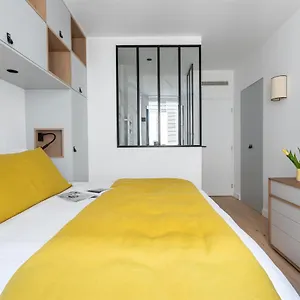 Pick A Flat's In Saint Germain - Rue Corneille Paris
