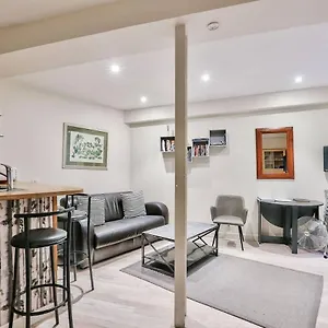 Charming 2 Bedroom In The Heart Of Paris